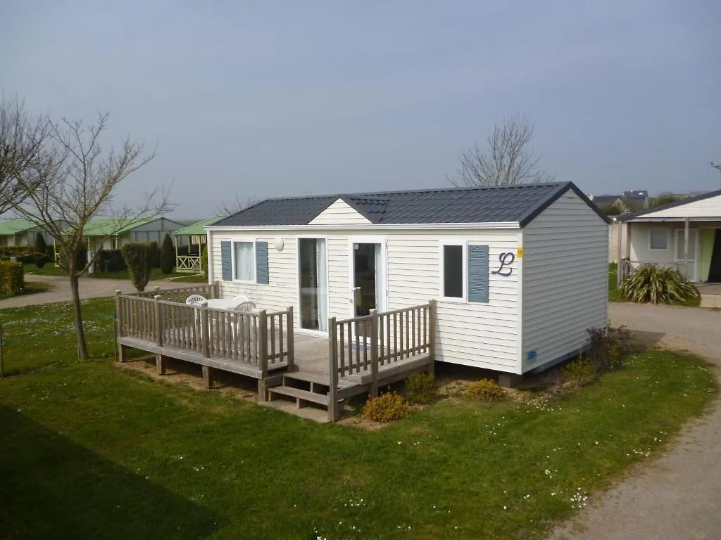 Hôtel Camping La Corniche à Plozévet