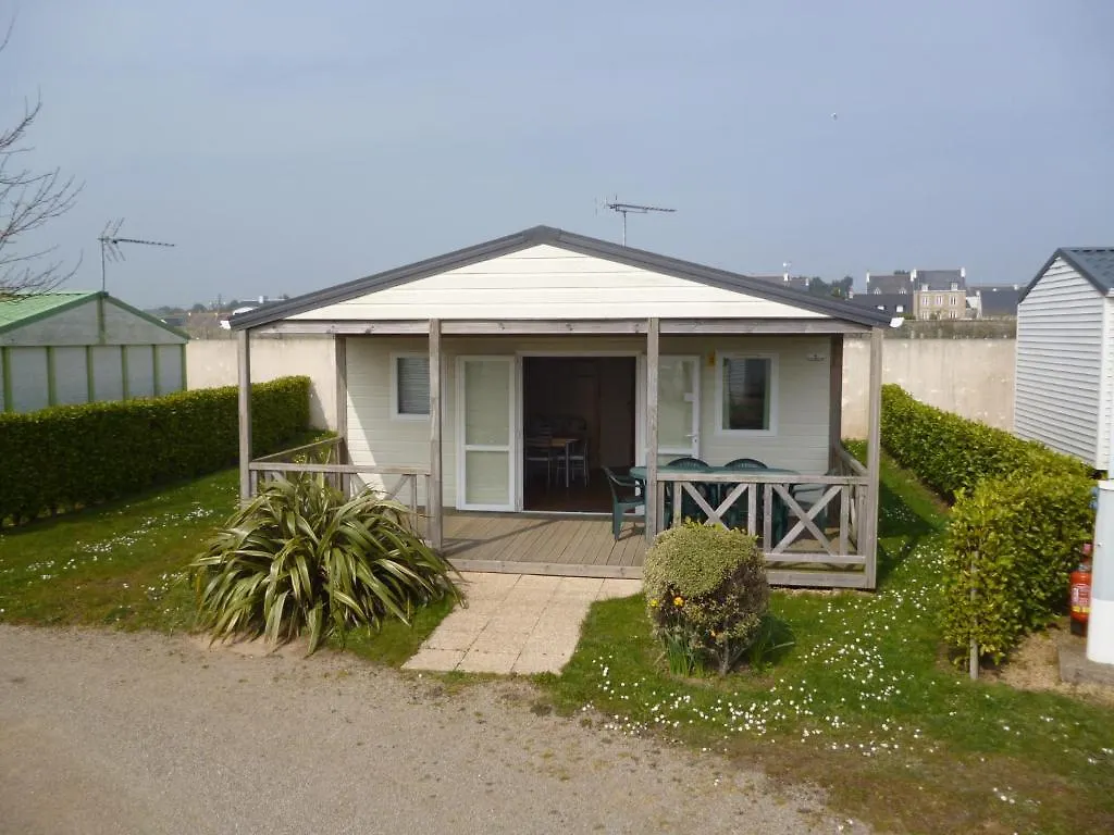 Hôtel Camping La Corniche à Plozévet France