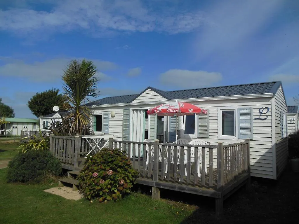 Hôtel Camping La Corniche à Plozévet