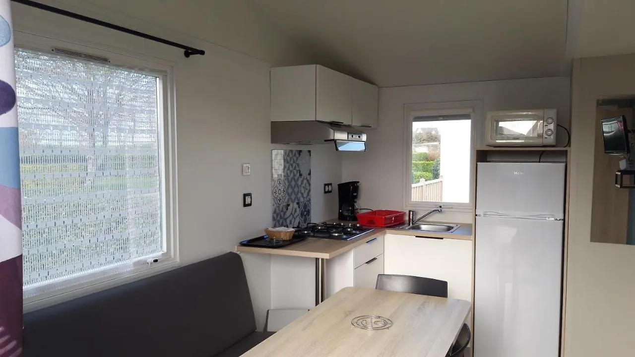 Hôtel Camping La Corniche à Plozévet